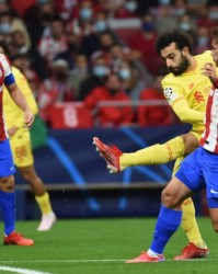  萨拉赫造红牌+点射双响 利物浦险胜狼队稳居前三  