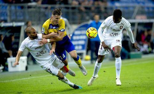  格勒诺布尔主帅大胆启用新人收获意外胜利  